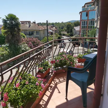 за гости русинови בית הארחה